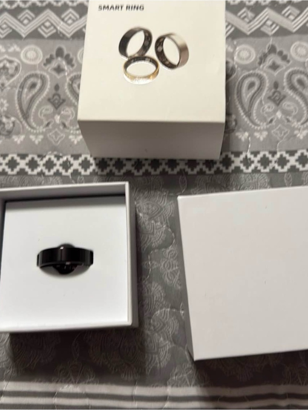 Smart Ring in Black - Sleek